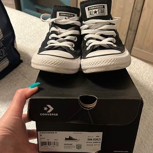 Converse Madison ox style size 9 women gently used